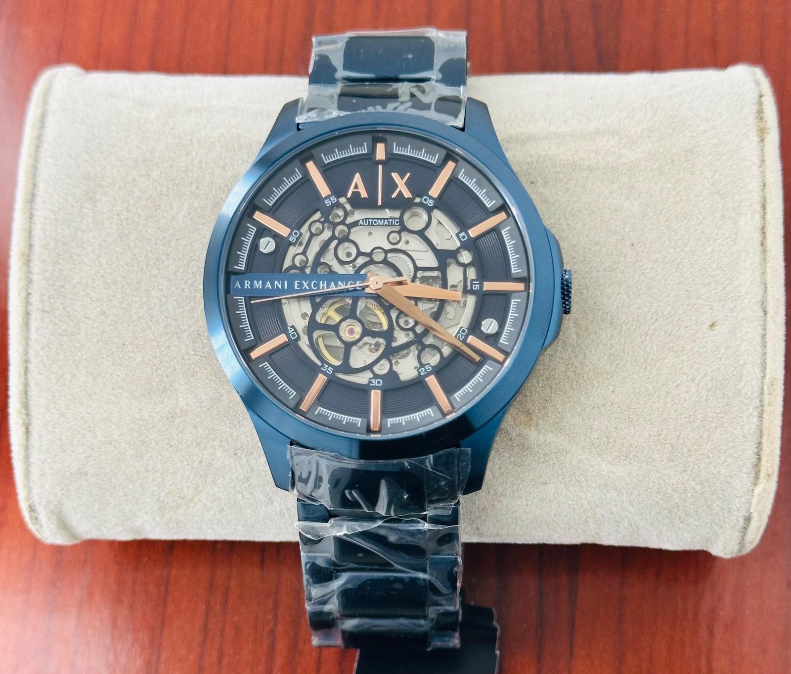 Shiv Watch Hub Editorial Showcase